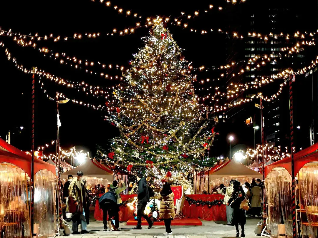 Christmas Market at Hisaya-Odori Park in Nagoya
